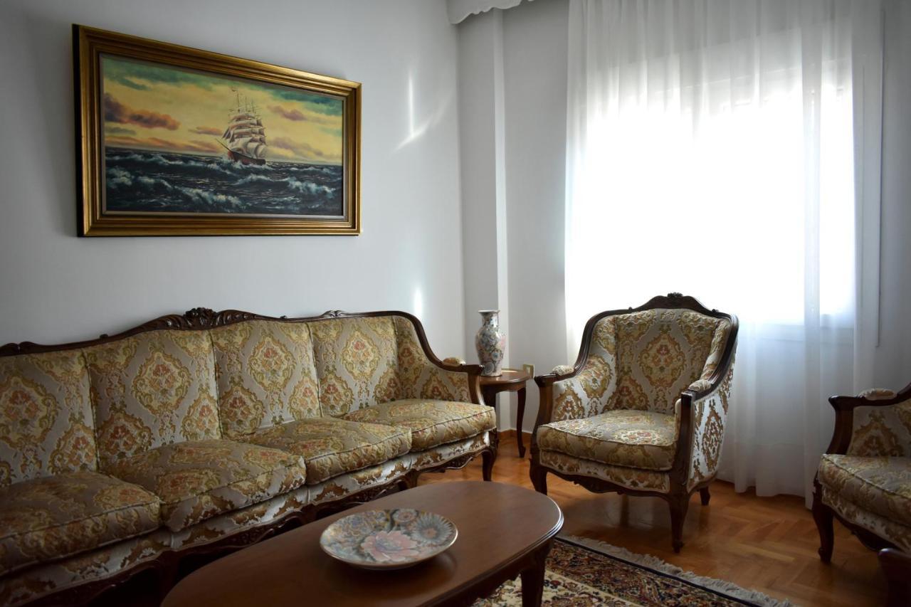Κεντρικό Και Ευρύχωρο Οροφοδιαμέρισμα Kasztoriá Kültér fotó