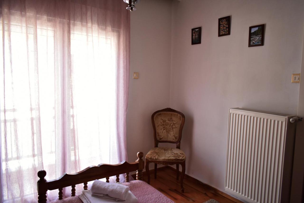 Κεντρικό Και Ευρύχωρο Οροφοδιαμέρισμα Kasztoriá Kültér fotó